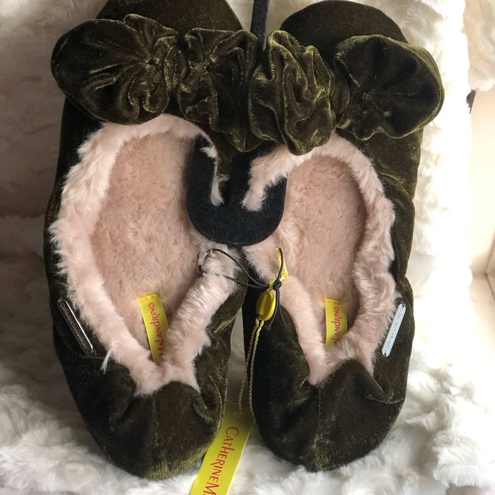 Slippers - Picture 2 of 2